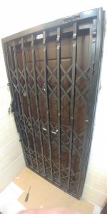 حفاظ آکاردئونی ۳ گل ۴ خم  تسمه ۲.۵ سانت - تصویر 2