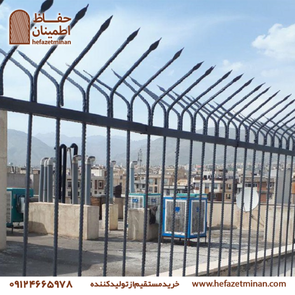 حفاظ روی دیوار دو طرف نیزه - تصویر 2