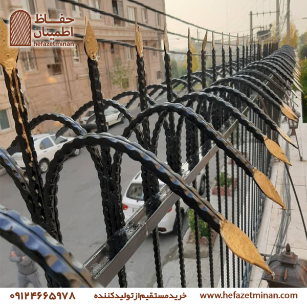 حفاظ روی دیوار سه طرف نیزه